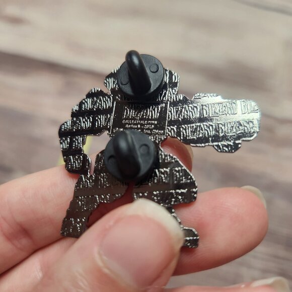 Blizzcon 2019 Null Sector Payload Tour Overwatch Orisa Enamel Pin - Picture 4 of 5